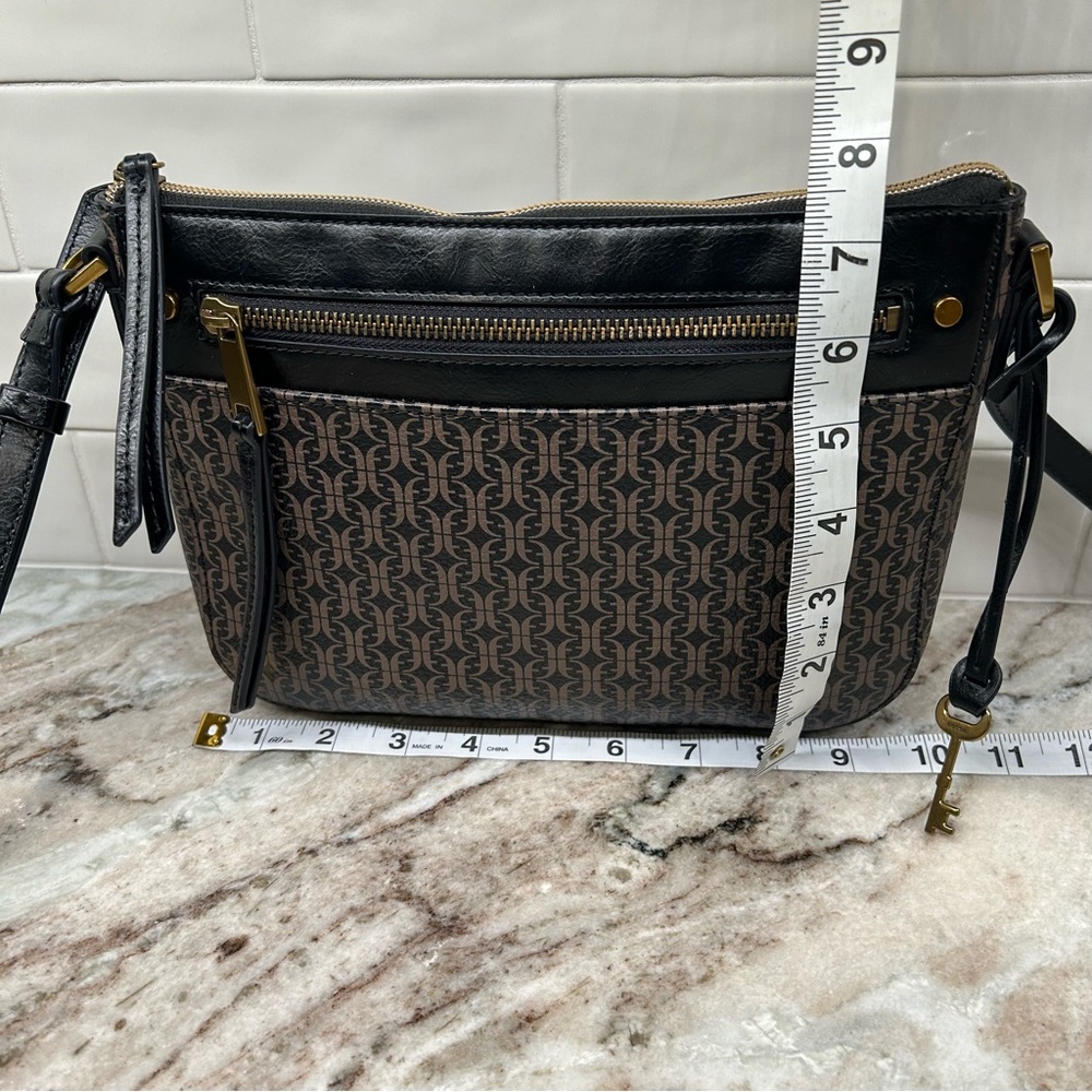 Fossil Farrah Crossbody Brown Black  Purse With Gold Key & Zipper Tassel - Picture 10 of 13